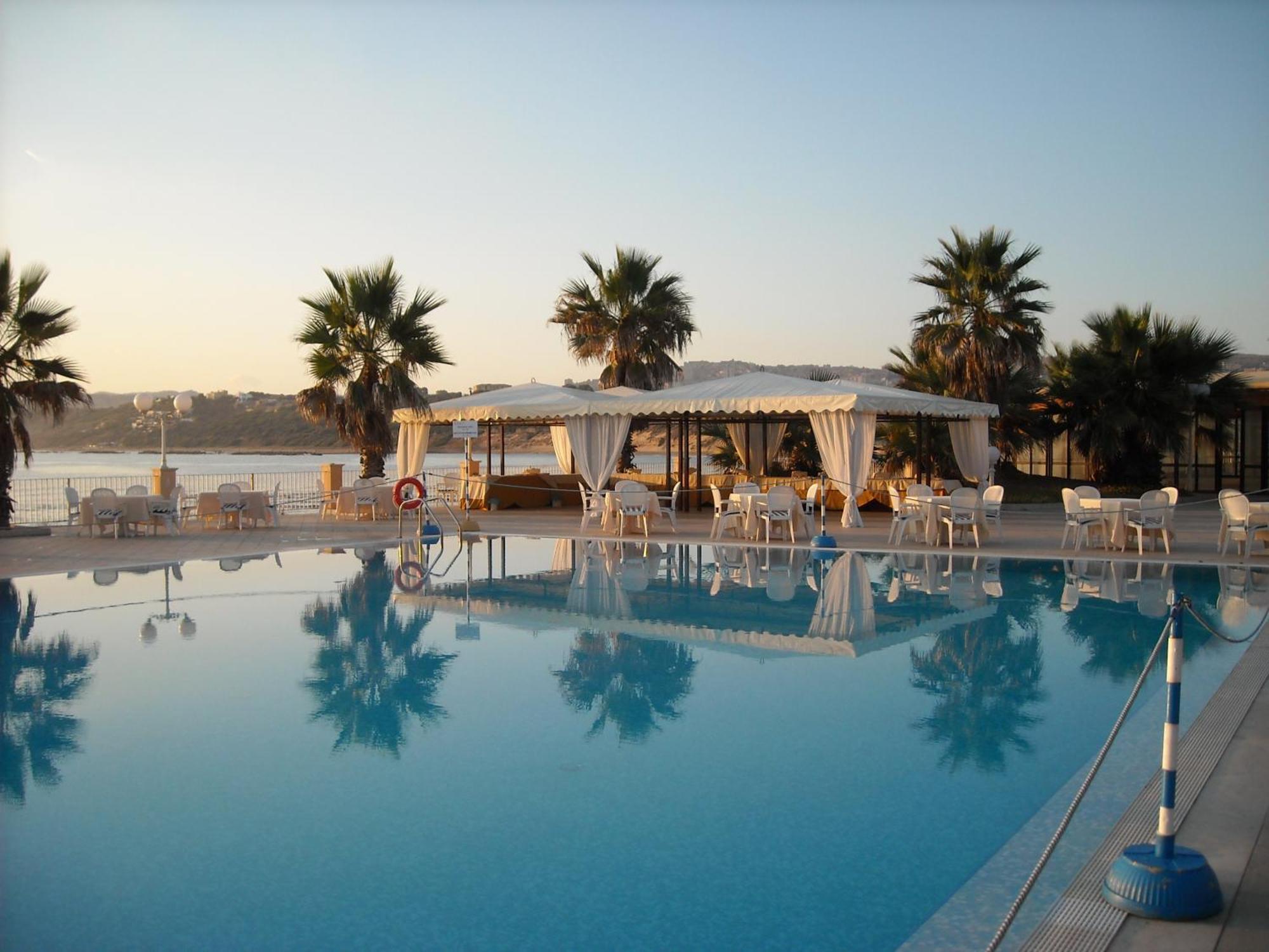 Dioscuri Bay Palace Hotel San Leone Exterior photo