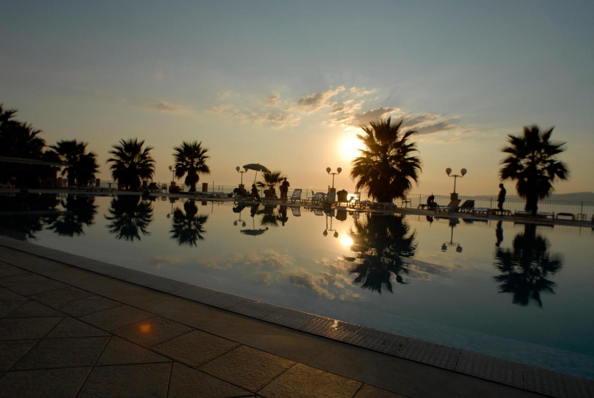 Dioscuri Bay Palace Hotel San Leone Exterior photo