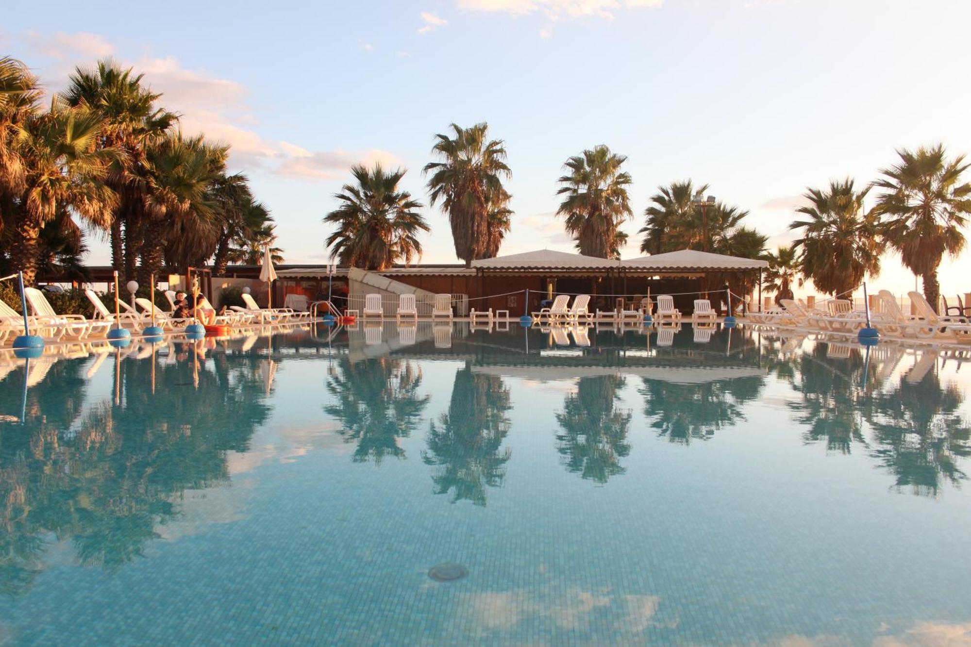 Dioscuri Bay Palace Hotel San Leone Exterior photo