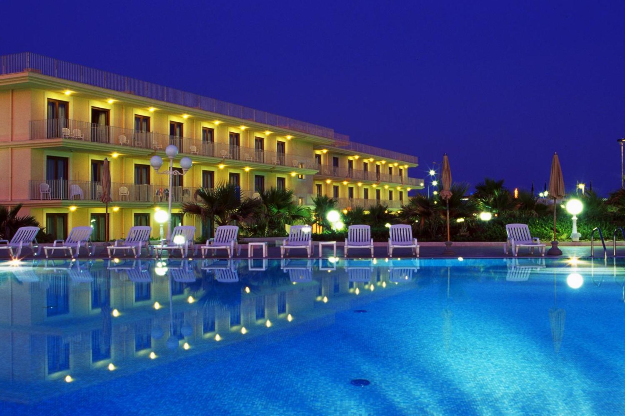 Dioscuri Bay Palace Hotel San Leone Exterior photo